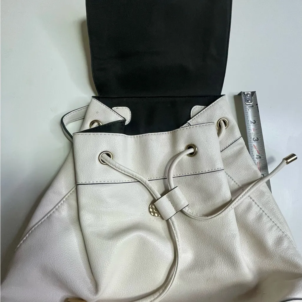 Forever‎ 21 Cream Leather Backpack - Image 6