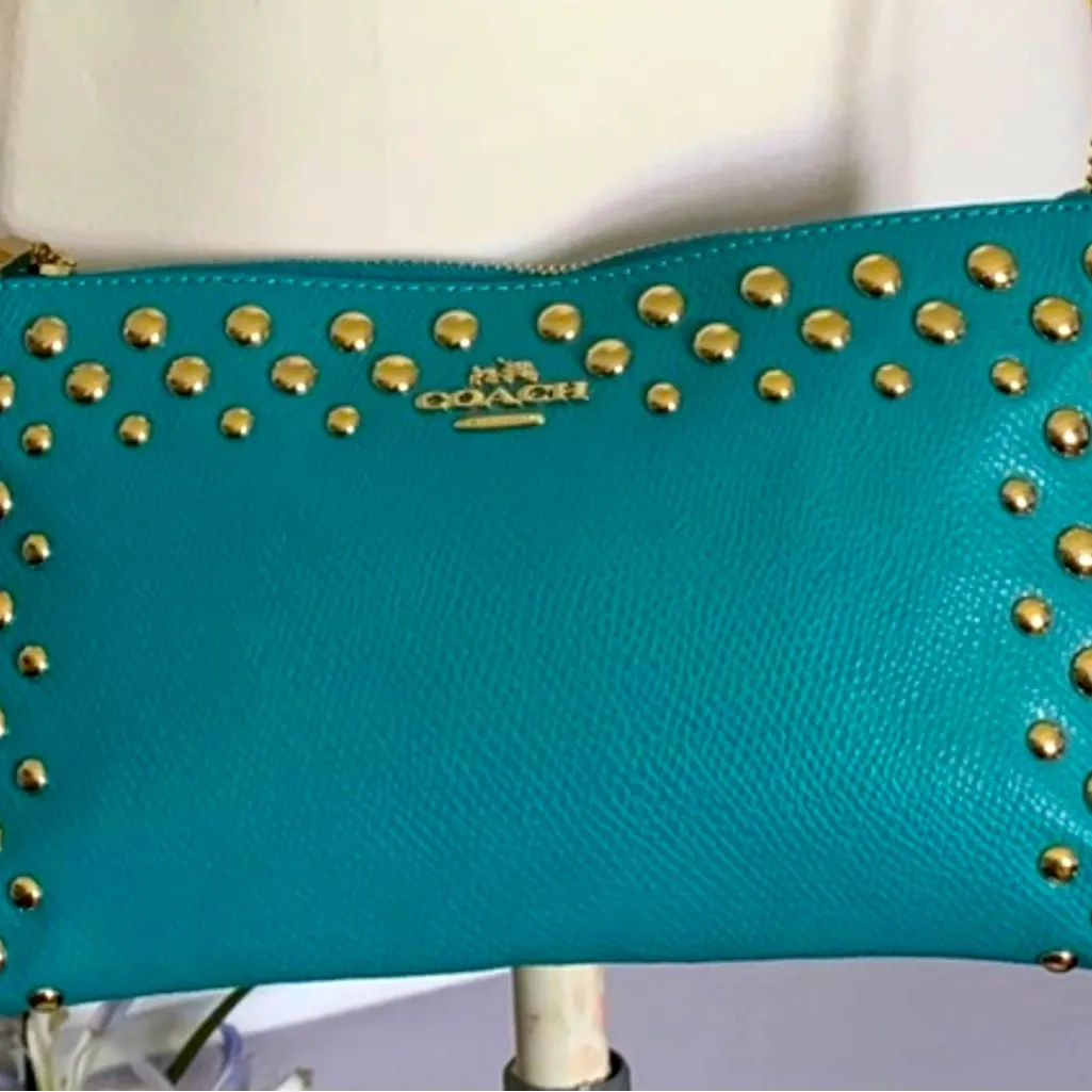 COACH Studded Cross Grain
Leather Quinn Crossbody F53140
Cadet Blue - Image 3