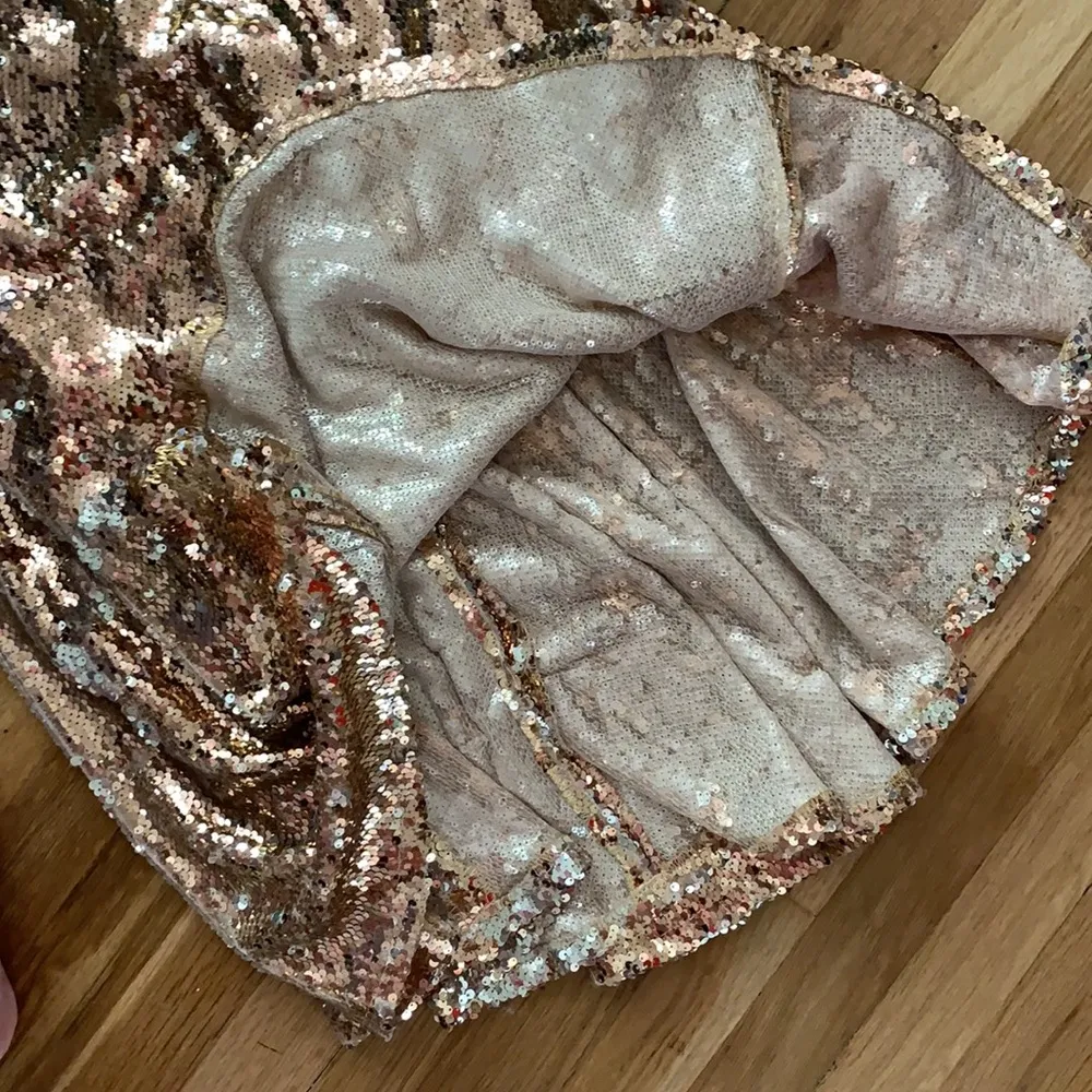 Sequined 💎 fit and flare skirt in rose gold Size M - Image 3