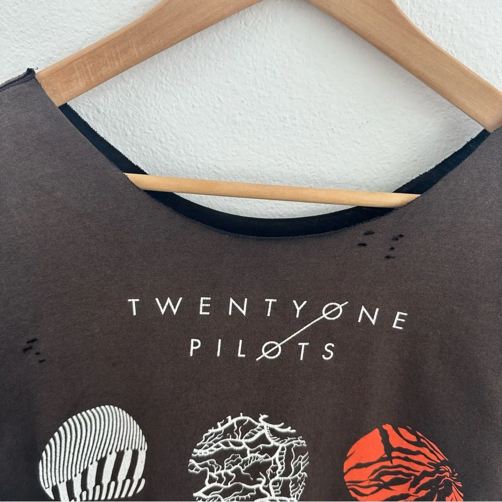 Twenty One Pilots off - Image 2