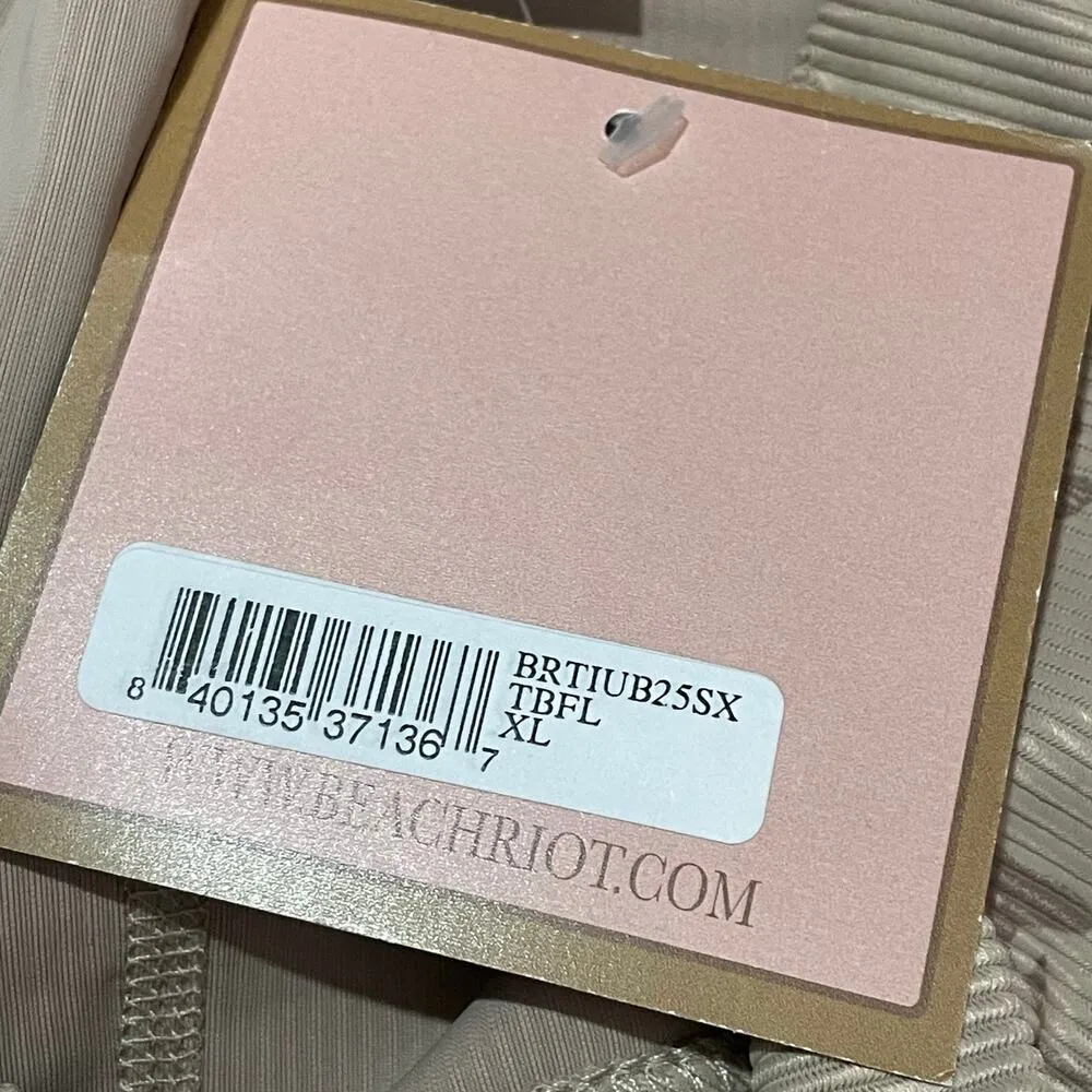 NWT Tone it Up X Beach Riot Butterfly Ayla Leggings - XL - Image 10