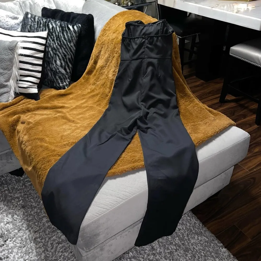 PrettyLittleThing Black Bandeau Cowl Neck Pocket Detail Jumpsuit - Image 6