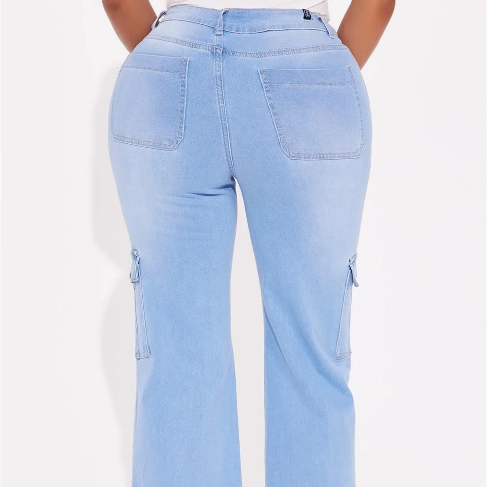 🆕 Stretch Flare Light Wash Denim Cargo Jeans - Image 2