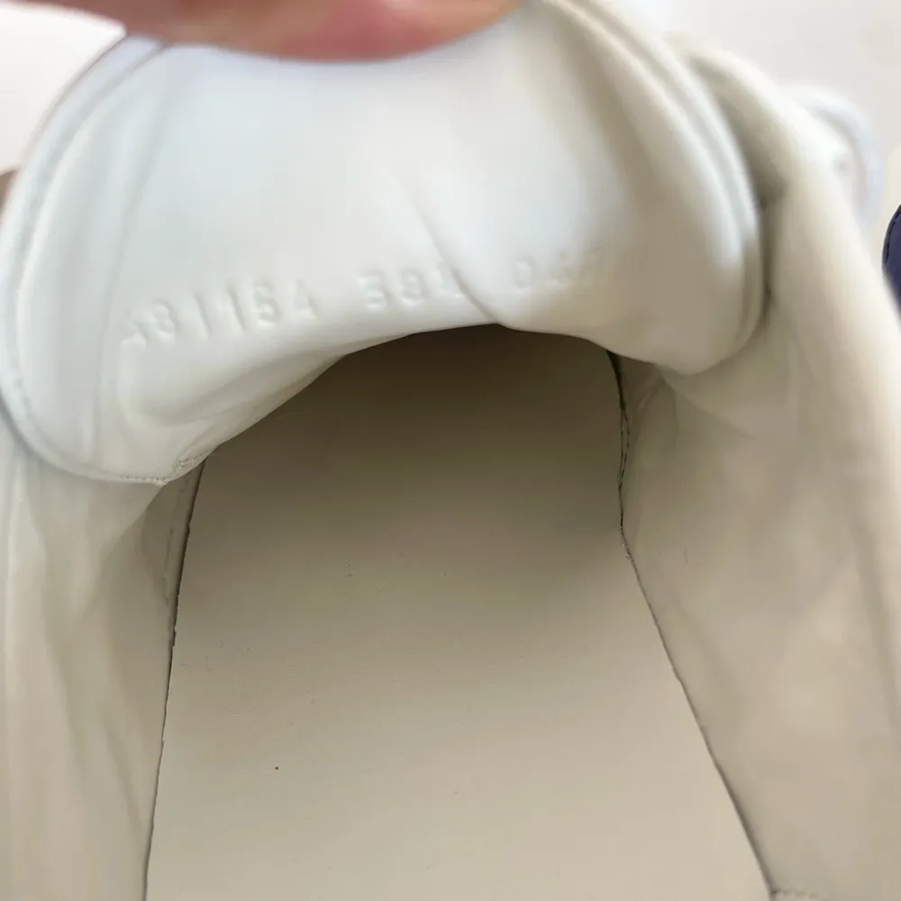 Gucci White Leather Ace Embellished Bow Patch Web Stripe low top sneakers EU38.5 - Image 9