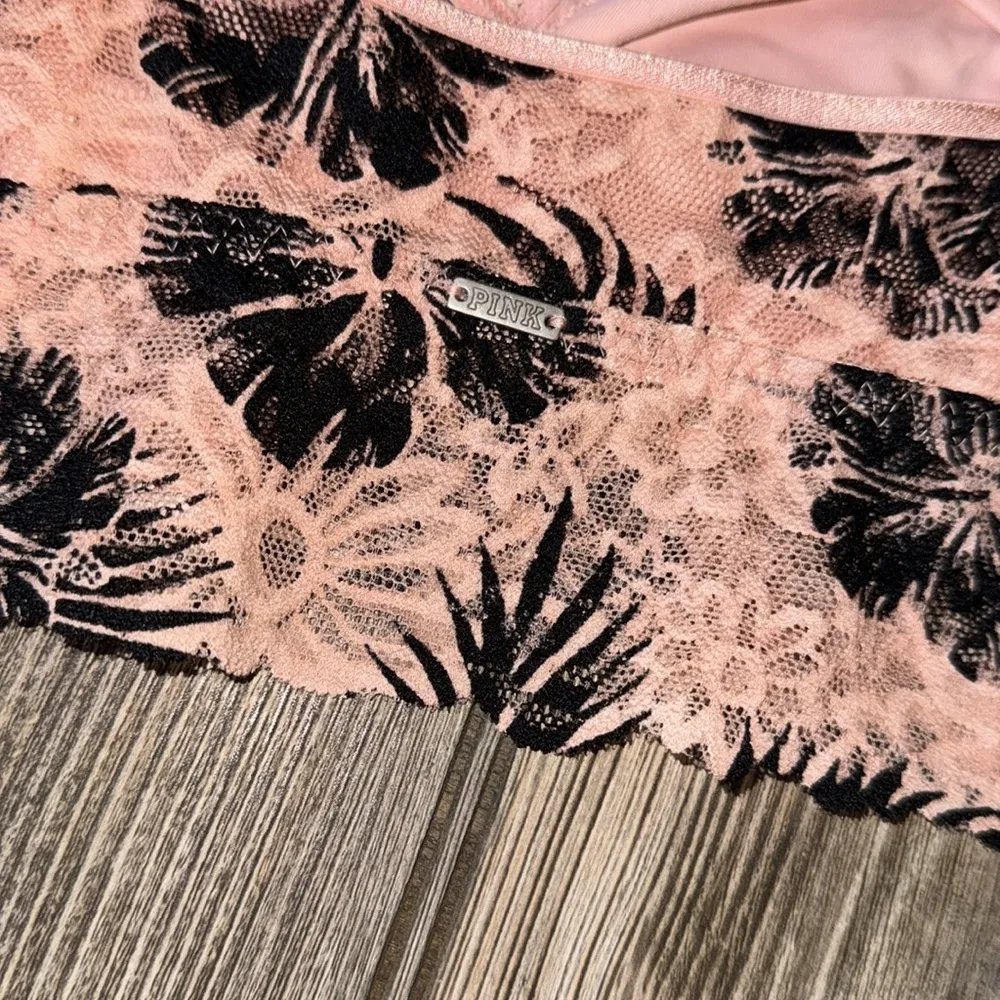 VS Pink Lace Lightly Lined crisscross Bralette bra tropical floral black large - Image 5