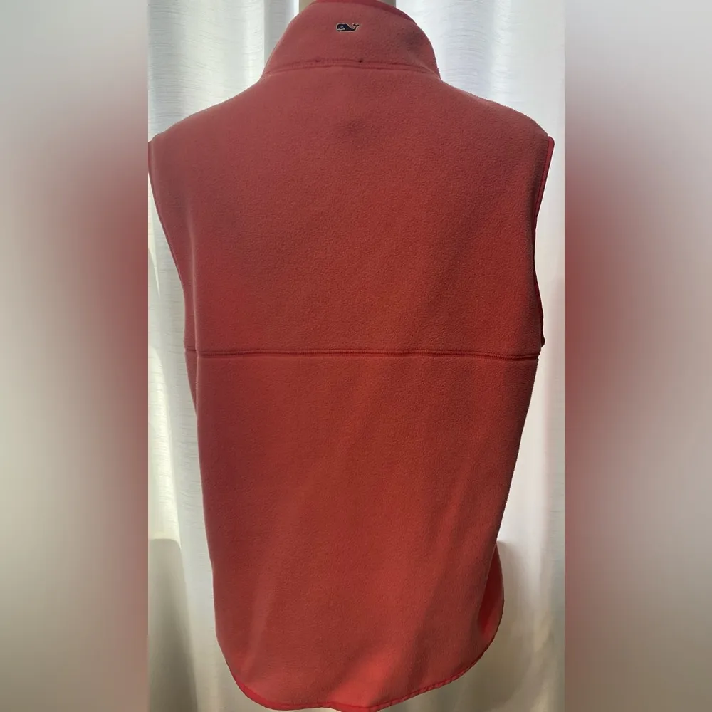 Vineyard Vines Martha’s Vineyard Vest. Size large. Pre-loved gently worn. - Image 2