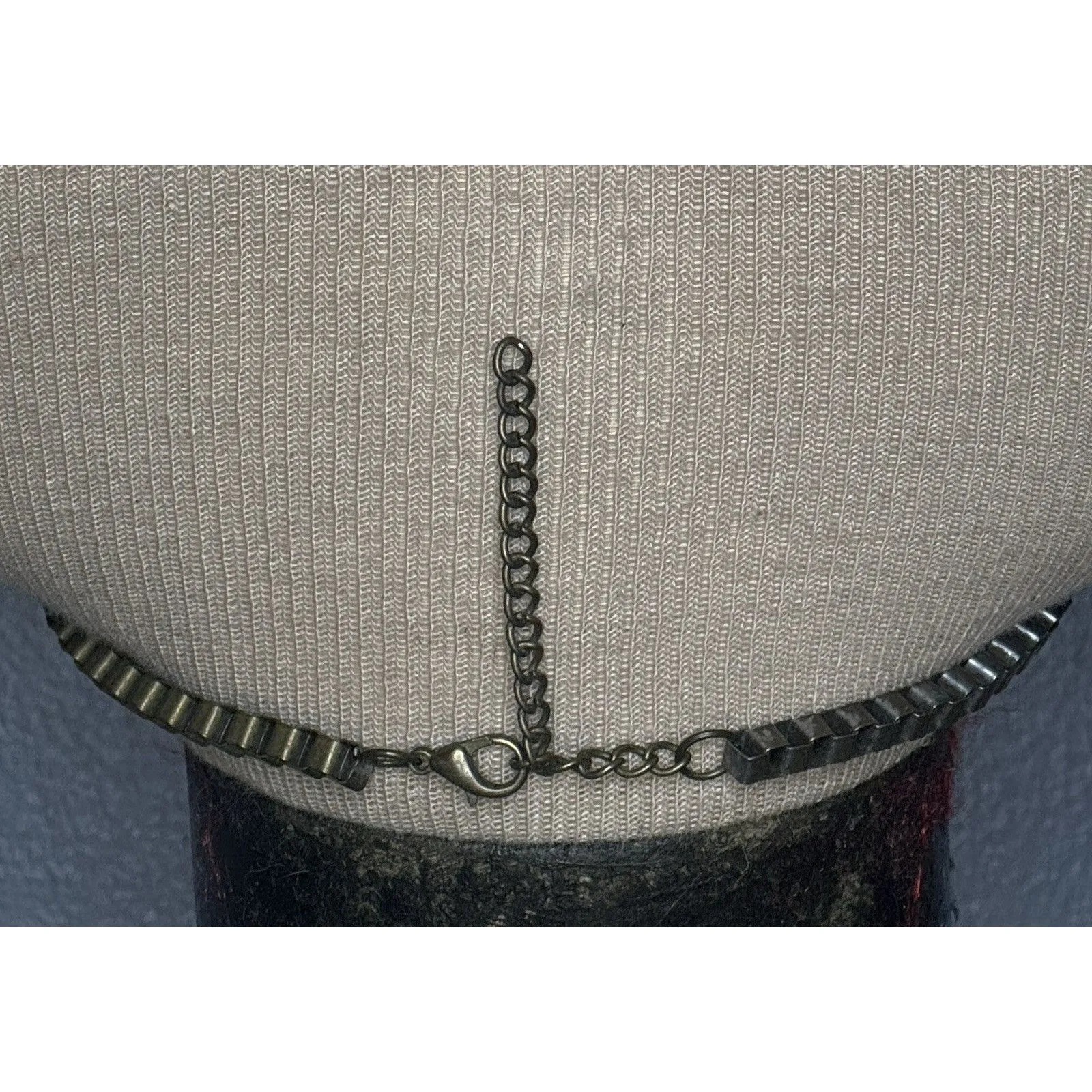 Dillard’s Rainbow‎ Peacock Statement Crystal Gem Necklace Glam Party Pink - Image 5