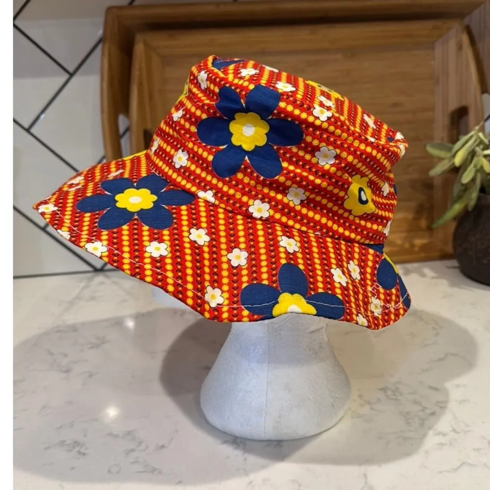 Vintage 70s red yellow blue Floral Print Floppy Hat sun hat summer gardening - Image 2
