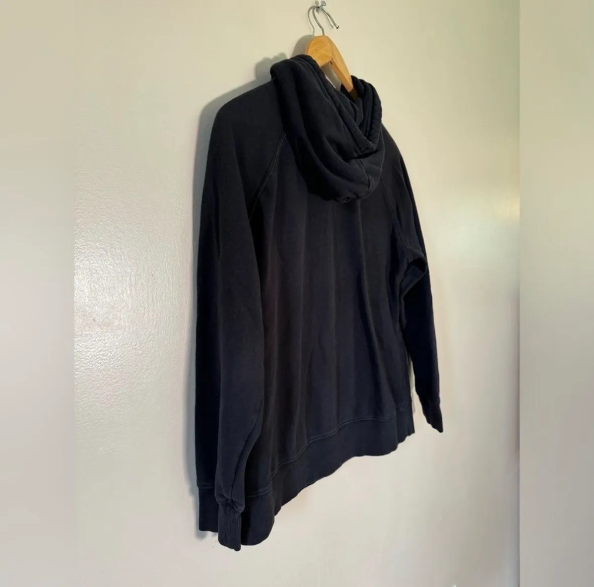 SALE! Women’s Black The North Face Logo Hoodie Size M EUC - Image 5