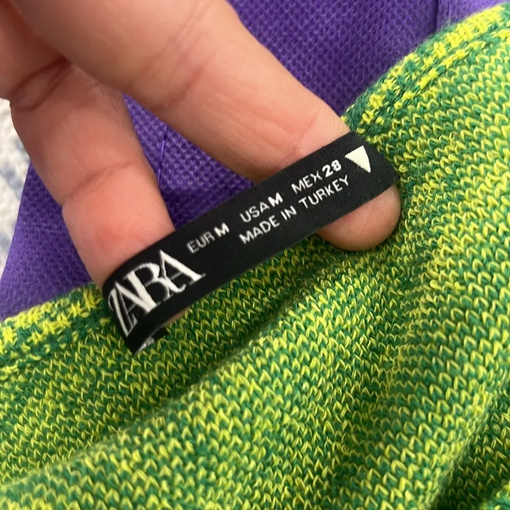 Zara jacquard cutout mini dress size Med
Green & yellow - Image 5