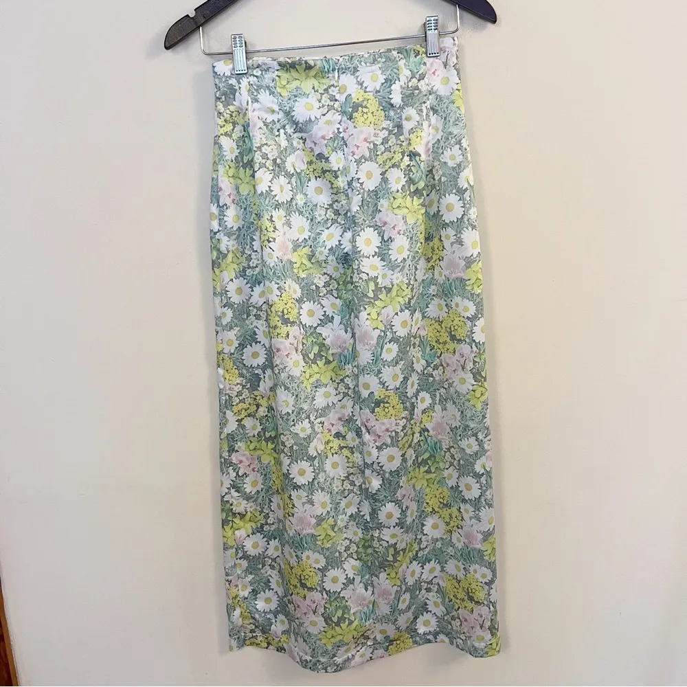 Daisy Meadow Floral Printed Satin Midi Skirt Size XS Bloggers Fave Holiday - Image 5