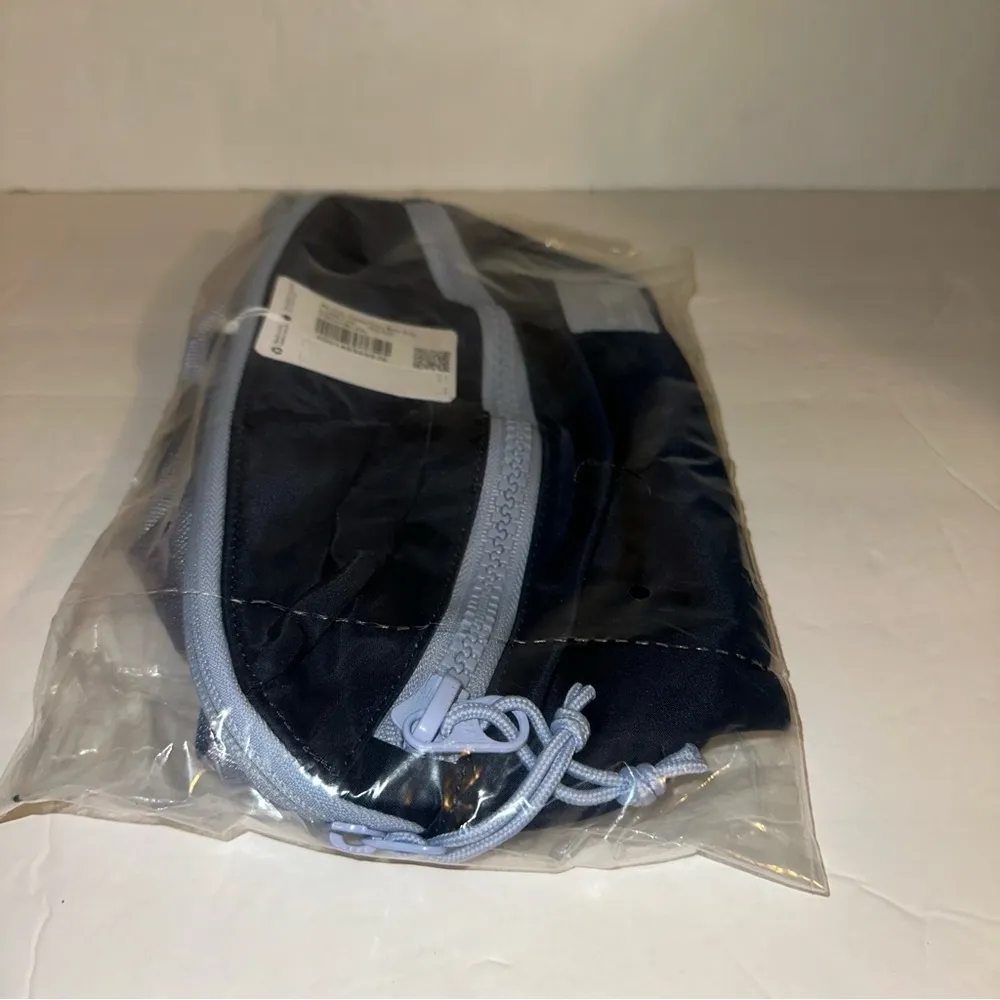 All Day Essentials Belt Bag 2.5L True Navy/Blue Linen 🆕 SOLD OUT - Image 7