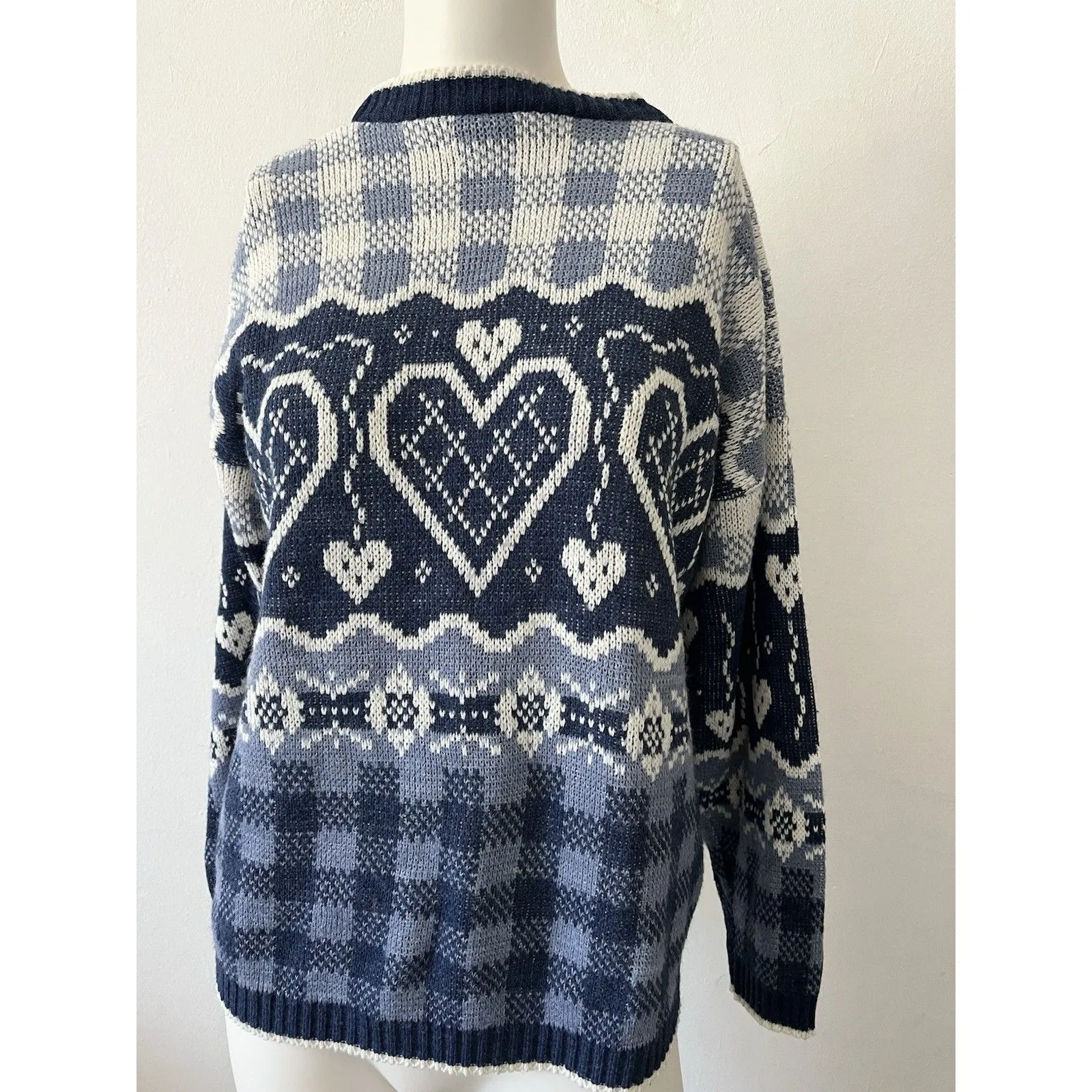 Vintage 80s Sasoon Large Festive Heart Crochet Sweater Blue White Plaid Check - Image 4