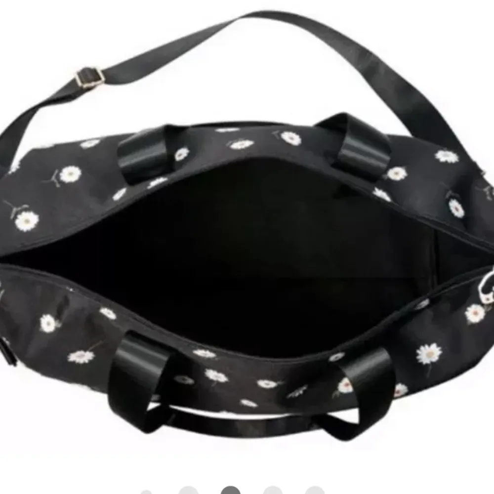 Alice + Olivia Stacey Bendet Daisy Duffel Bag Print NEW - Image 9