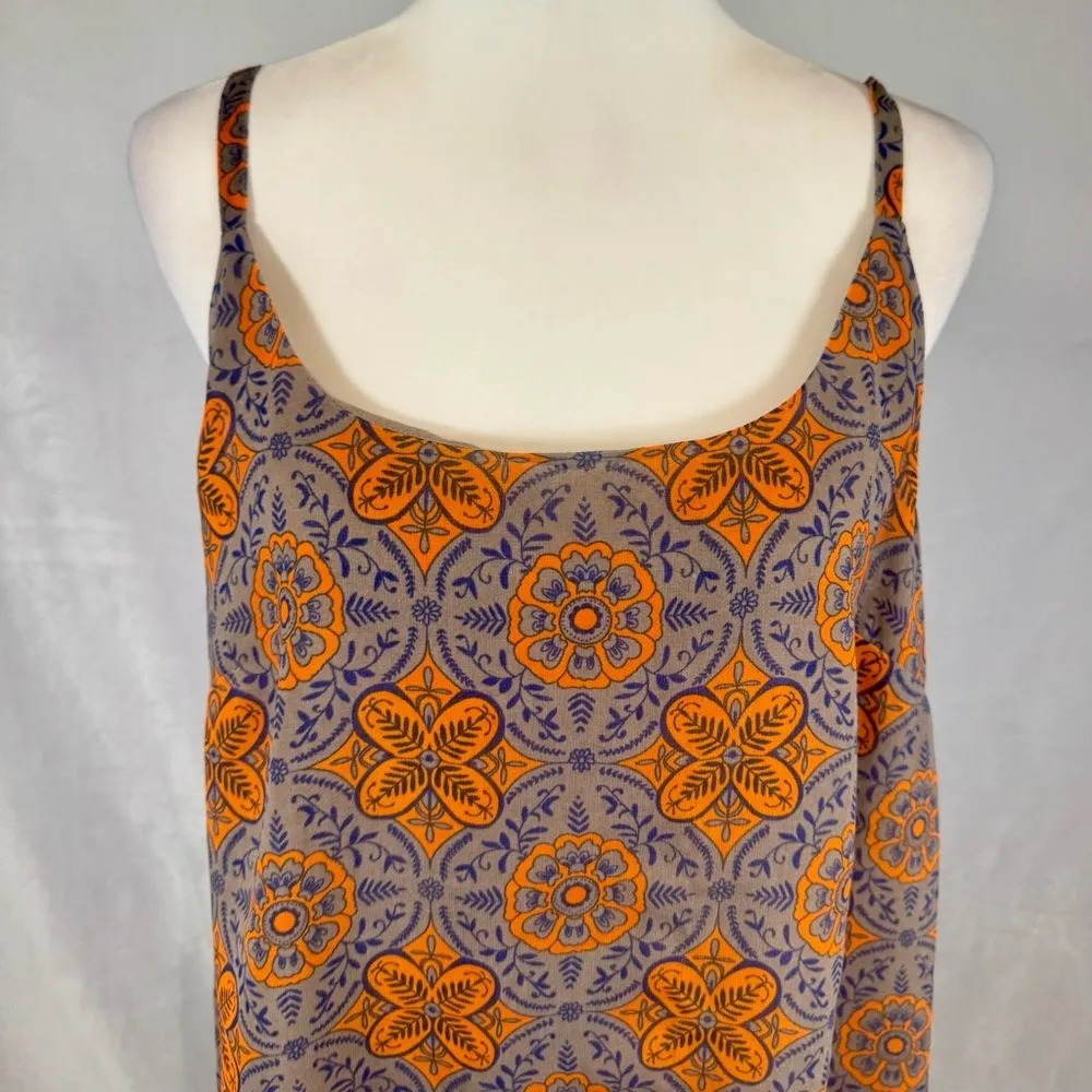 Cabi arabesque modern cami top size medium - Image 4