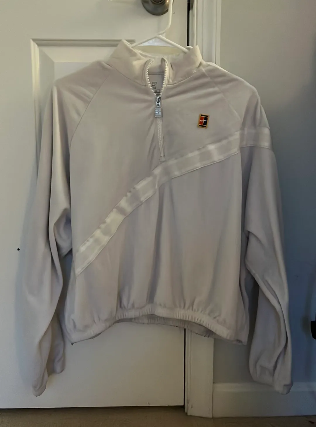 Women’s Core Heritage Tennis Jacket - Image 2