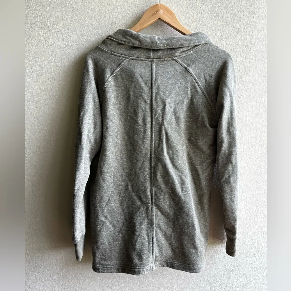 Columbia Turtle Neck Sweatshirt, Vintage Plain long Sleeves Sweater - Image 5