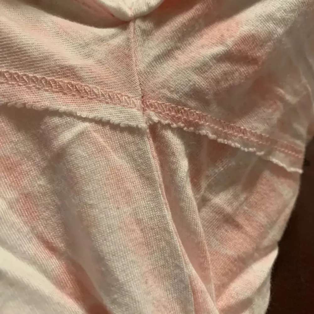 NWOT  Shirt Size Medium Pink Tye-Dye Slit in Back - Image 11