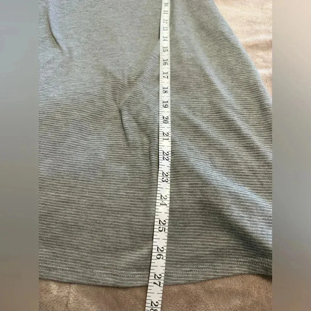 BCBG Yoga Tank Size XS Gray Athleisure Open Back Active Activewear - Image 5