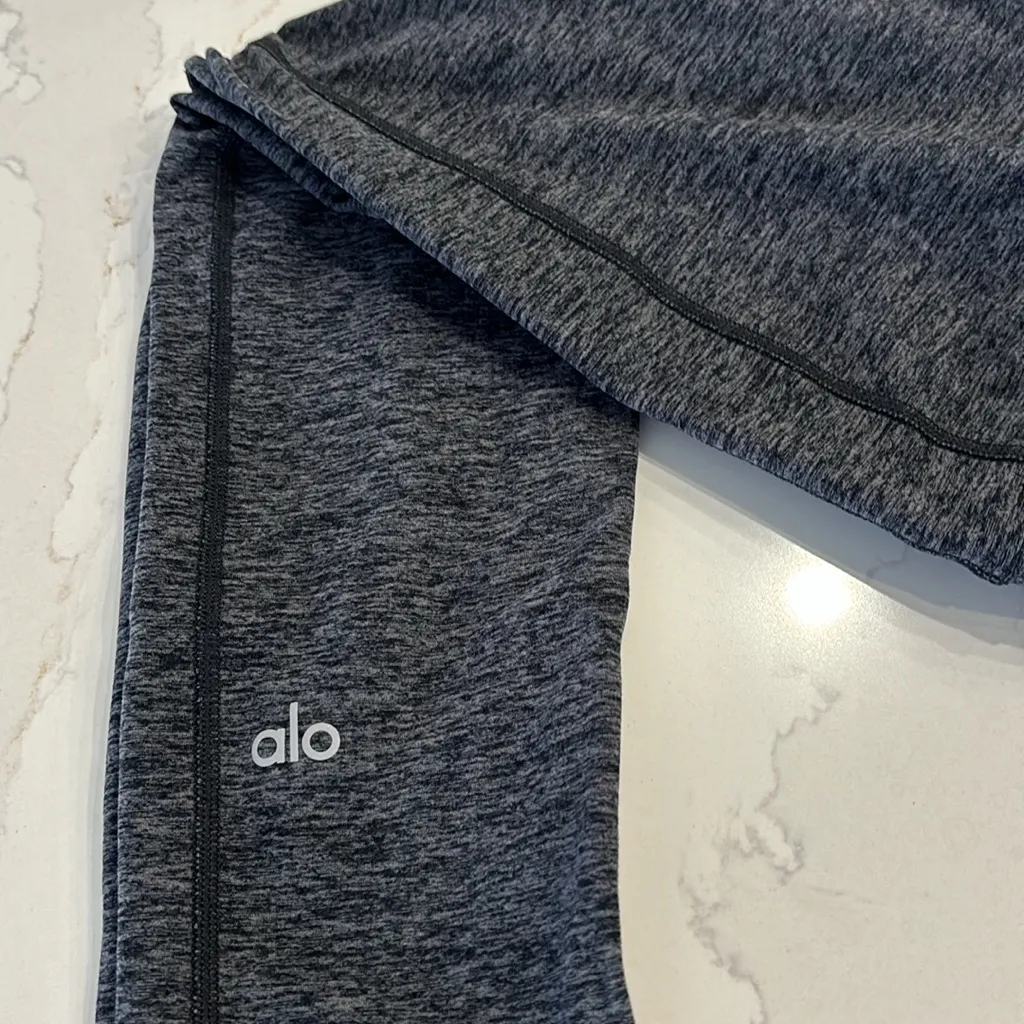 Alo High Waist Alosoft Lounge Legging in Heathered Navy - Image 11