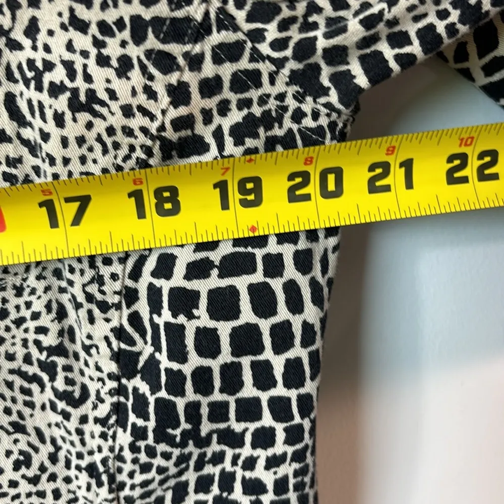 Chico’s vintage animal print utility jacket in size 2. EUC - Image 7