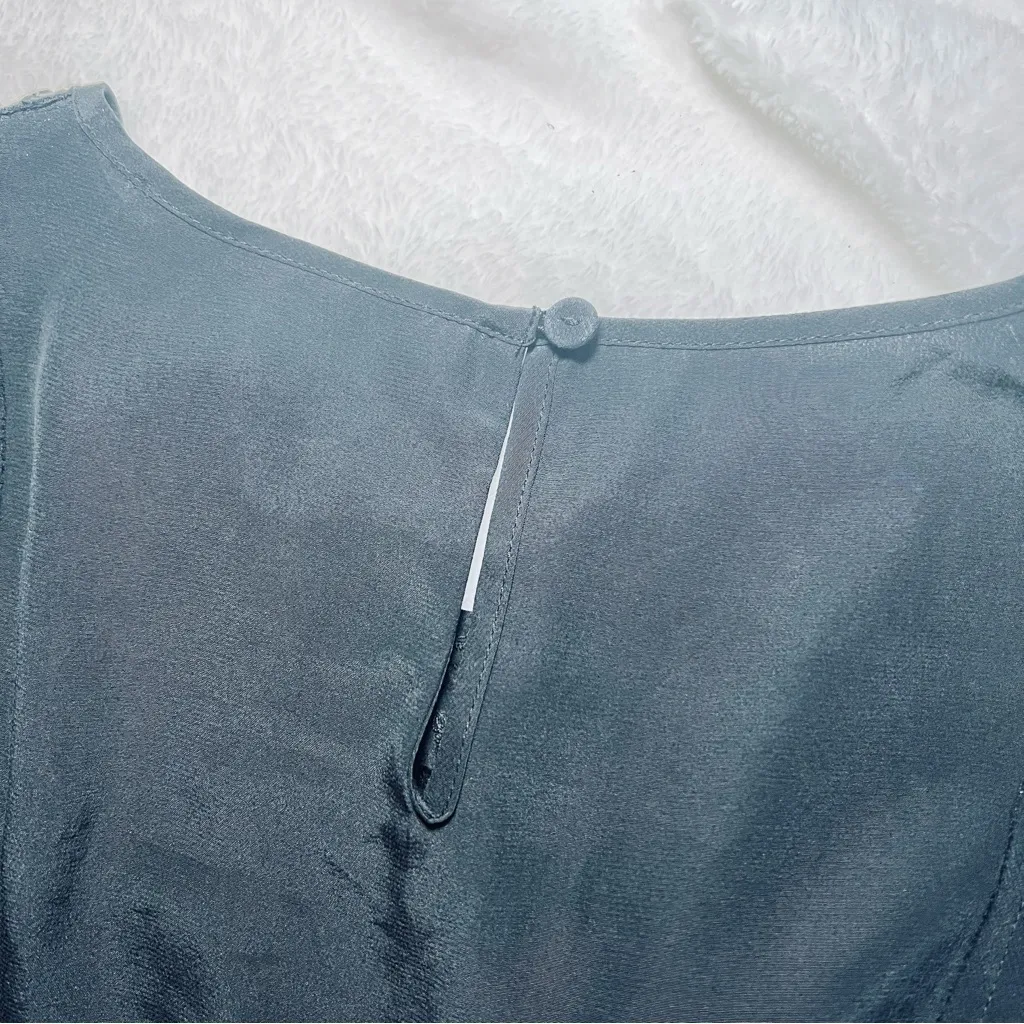 BCBGMAXAZRIA  Dracey Sequin Feather Top Size Small - Image 6