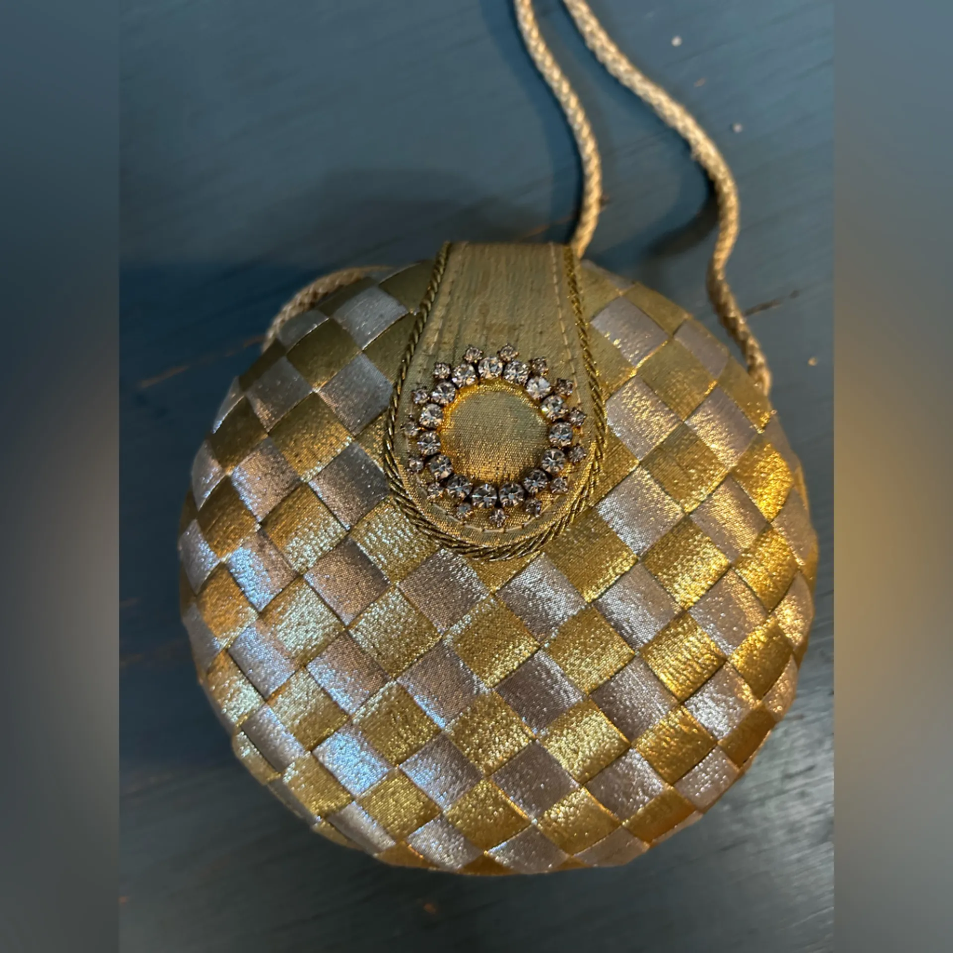 Vintage Gold and Silver Woven Clutch Evening Bag - Image 2