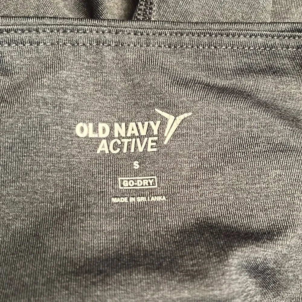 Old Navy Women’s High Rise pink gray 7/8 Length Elevate Compression Leggings S - Image 4