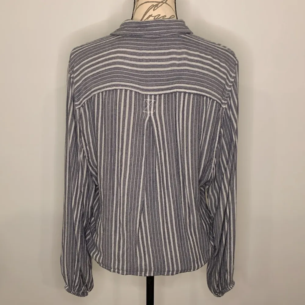 American Eagle striped button front top blouson sleeve waist tie M - Image 4