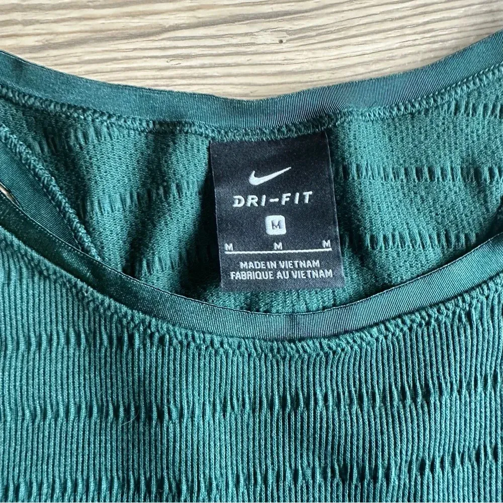 NIKE Yoga Women's Tank top size medium Knit top In dark Green, CU6321-397 - Image 5