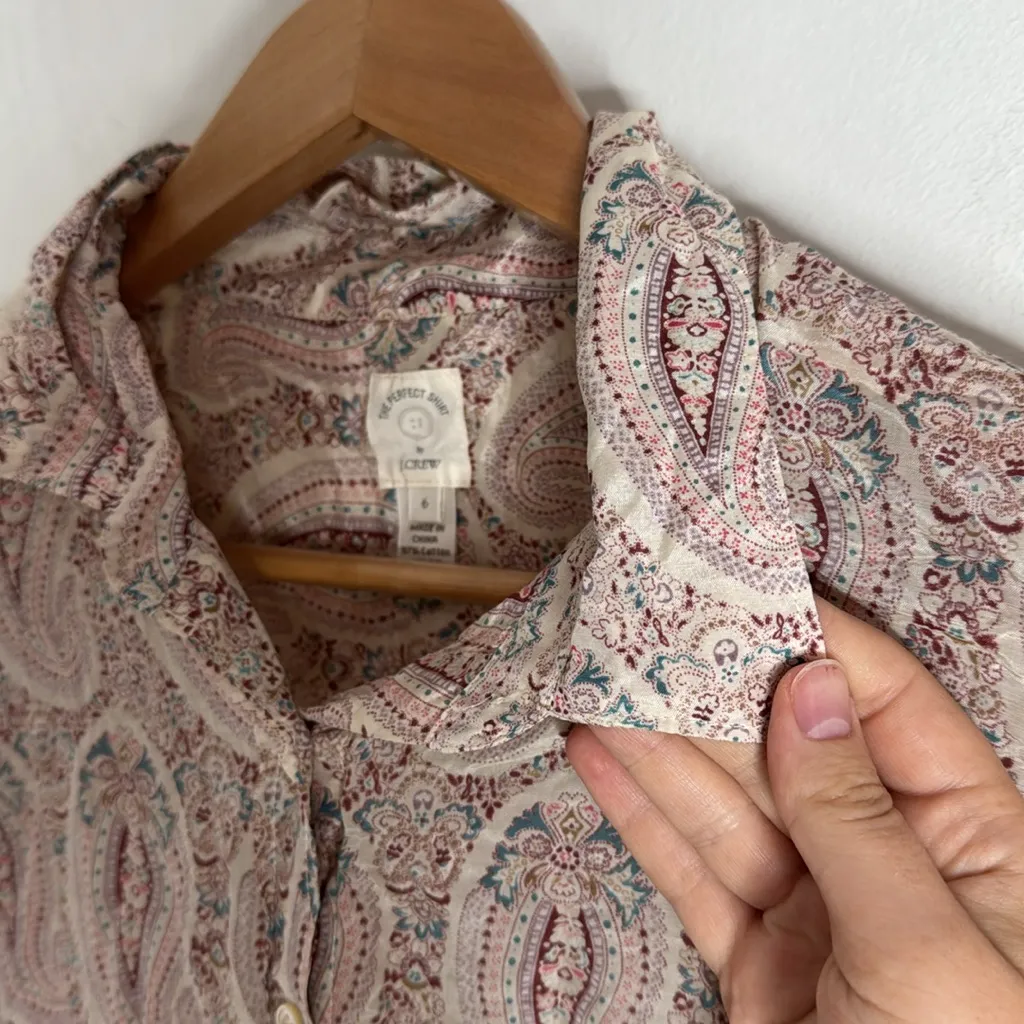 J. Crew Women’s The Perfect Shirt Silk/Cotton Long Sleeve Paisley Button Up sz 6 - Image 4