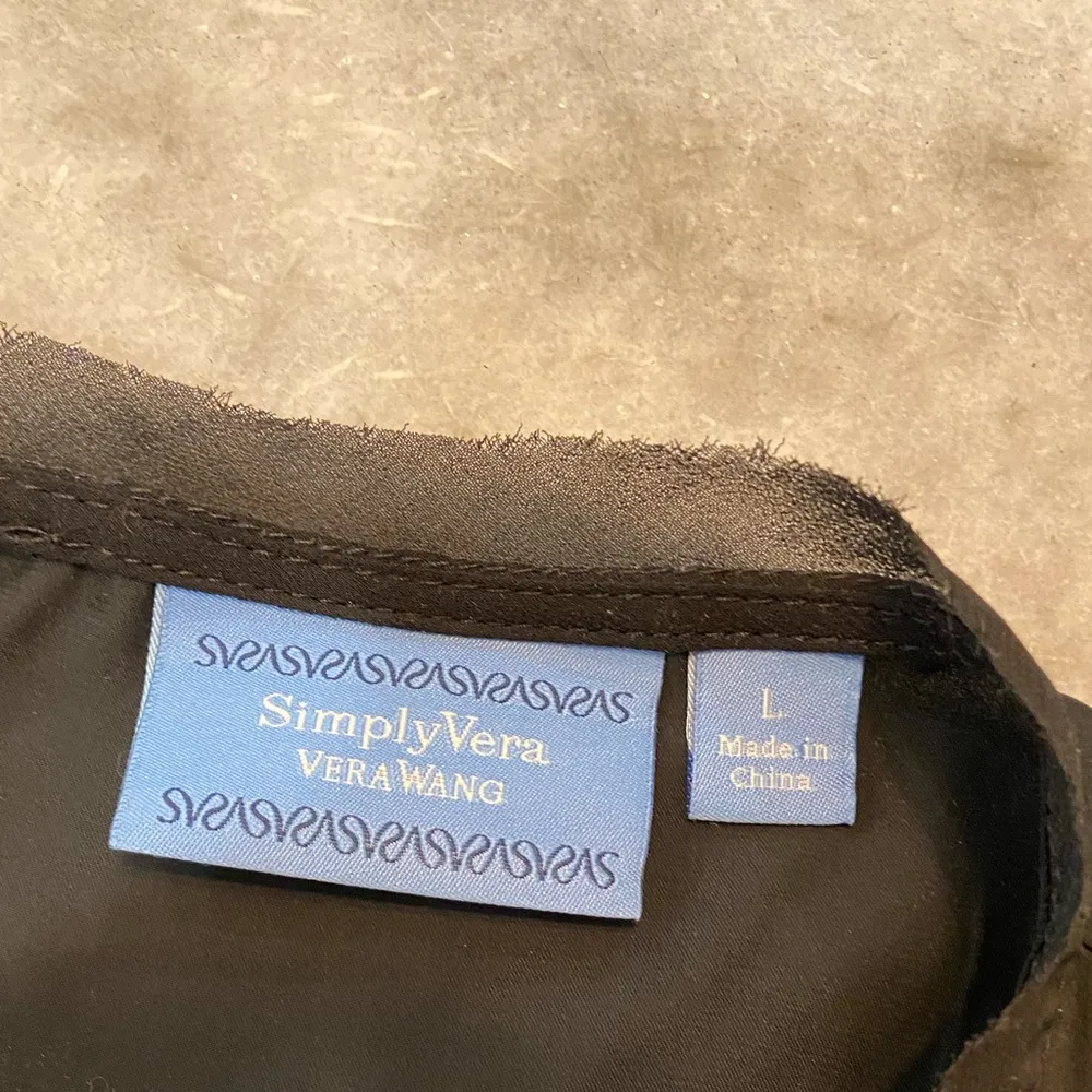 Simply Vera Wang Size L Black Gray Lightweight Watercolor Drop-Tail Hem Tank Top - Image 10