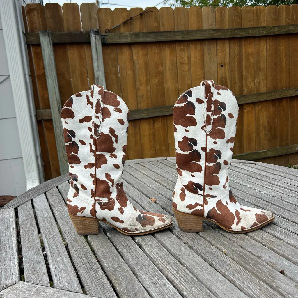 Jeffrey Campbell / free people 'Dagget' White Boot‎ Size 8.5  cow print - Image 2