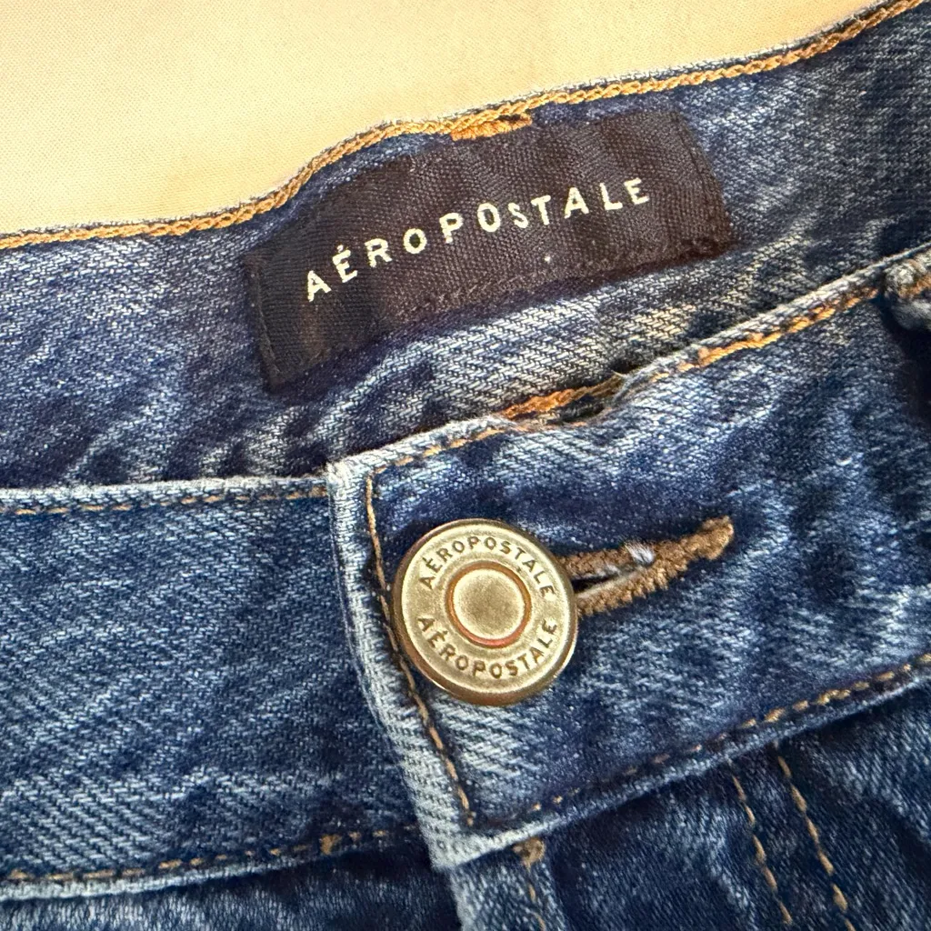 Aeropostale High Waisted Ripped Jean Shorts Raw Hem Size 10 - Image 3