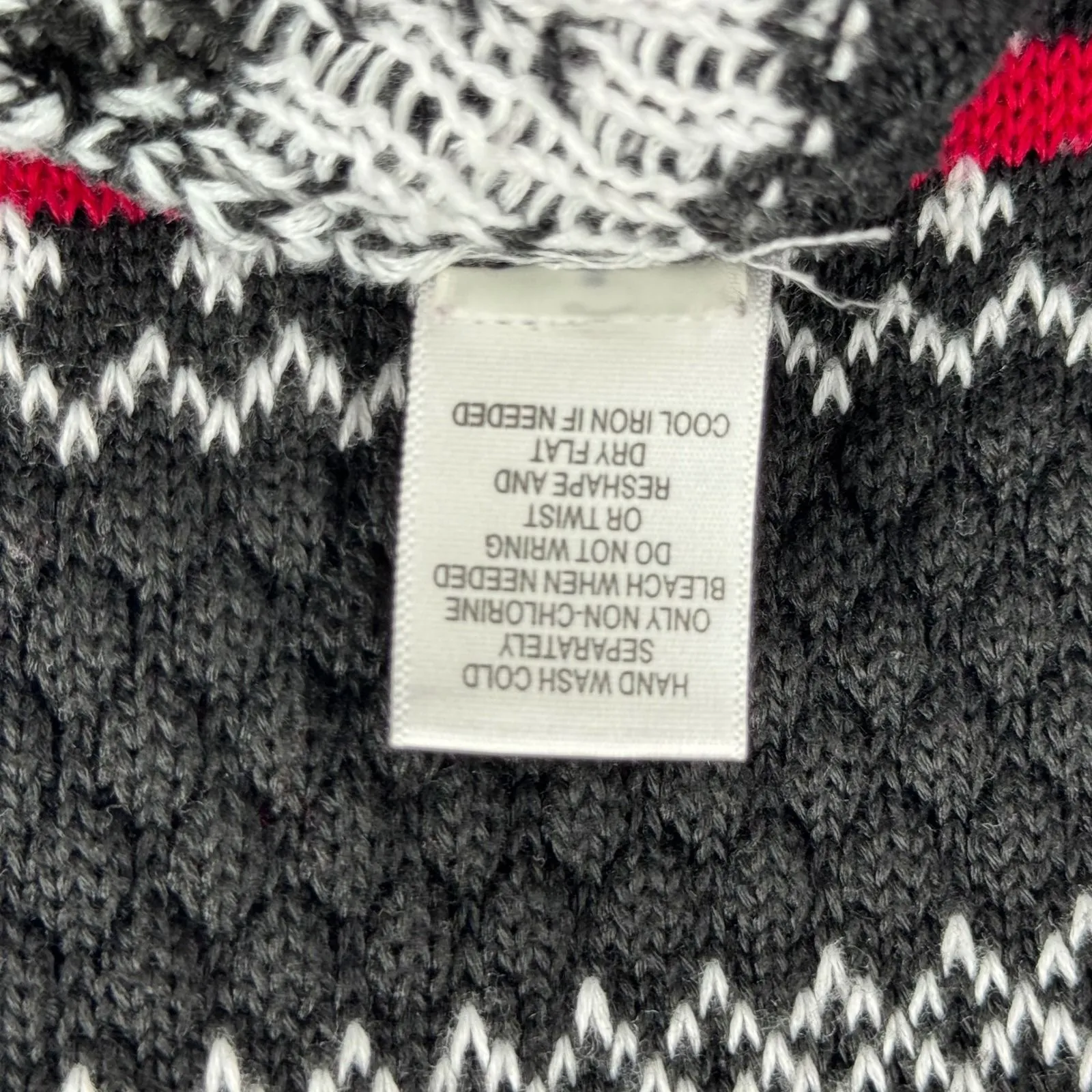 Breckenridge Cardigan M Petite Fair Isle Snowflake Black Red Zip Up Sweater‎ - Image 10