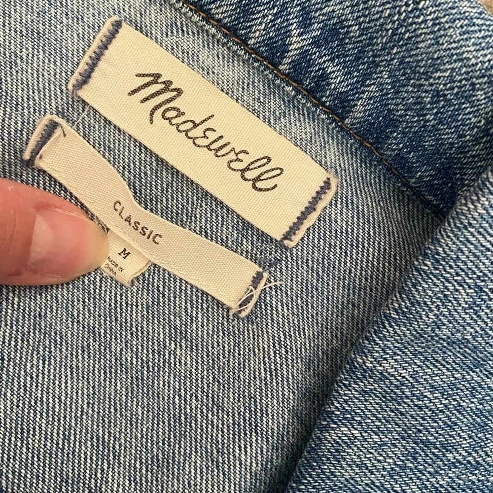 MADEWELL The Jean Jacket Classic Denim SOLD OUT Medium - Image 4