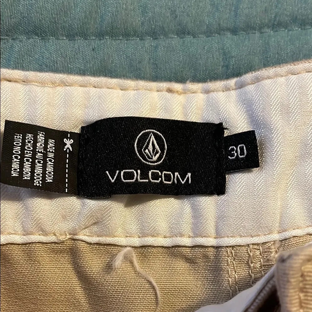 NWT Volcom Tan Bermuda Shorts Classic Cotton Blend 30 Casual Streetwear - Image 2