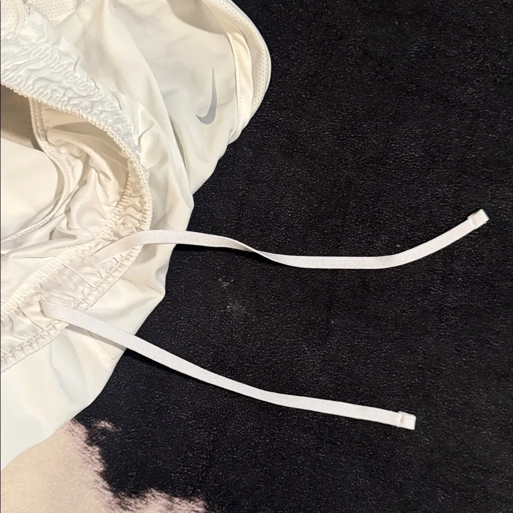 🤍Woman’s Nike Dry-Fit Shorts•ALL•White-•Size:L🤍 - Image 4