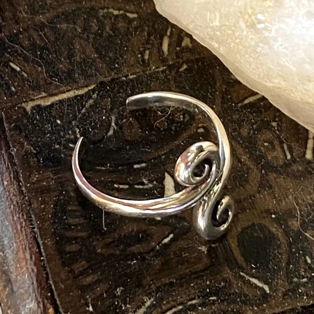 Double Twirl Sterling Silver Toe Ring - Image 4