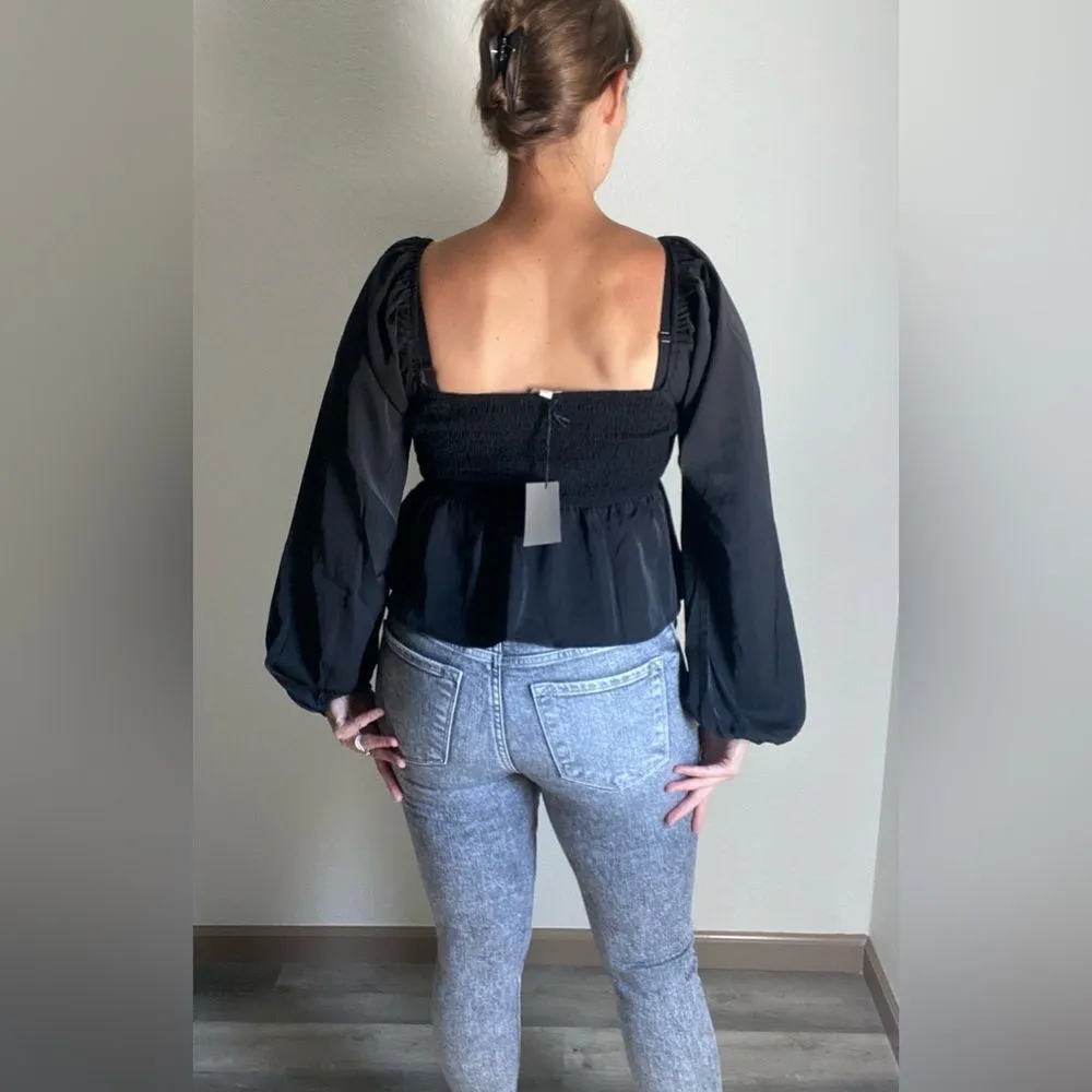 Le Lis Smocked Puff Sleeve Peplum Top NEW Black Medium - Image 5