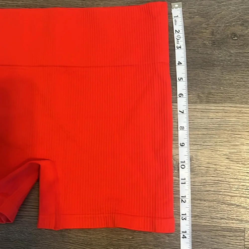 ZYIA Active Cherry Red Reve Seamless Ribbed Compression Athletic Shorts Large - Image 9