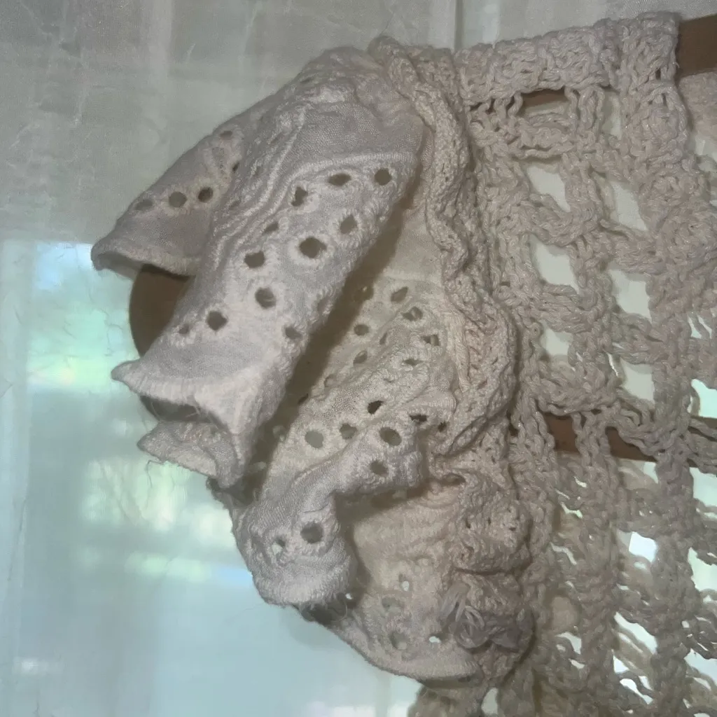 Bishop + Young from Anthropologie Crochet Cream Eyelet Flutter Sleeves top XXS - Image 6