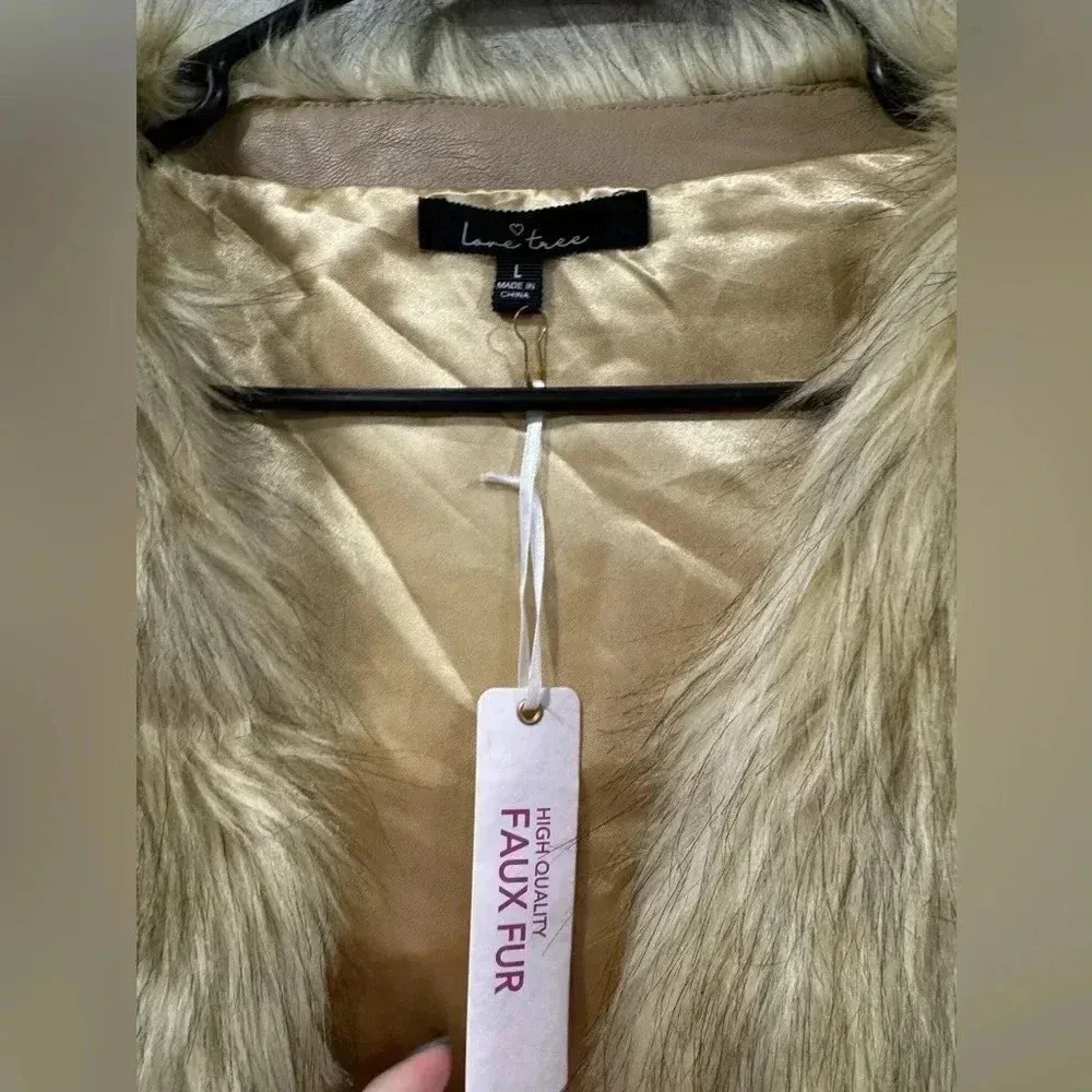 2/$15 NWT Love tree Vest - Image 2