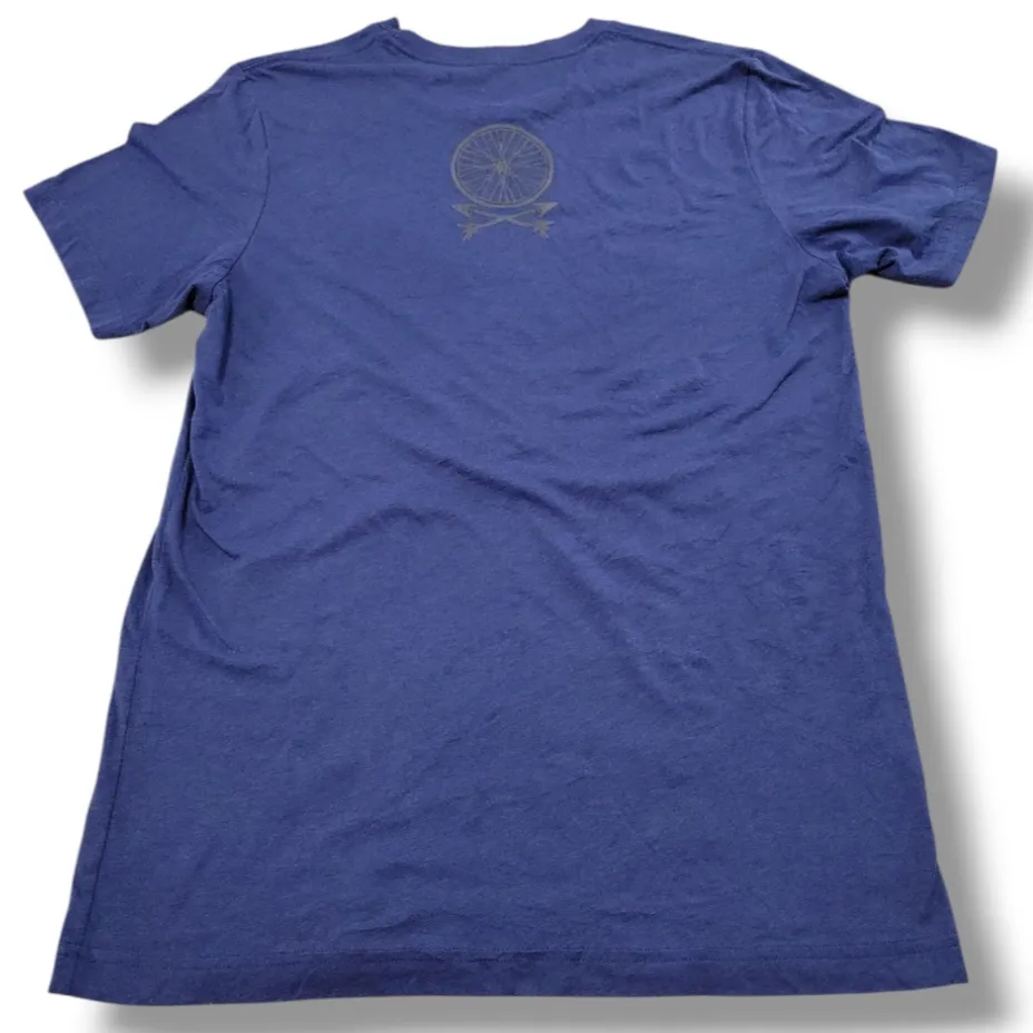 Shirt Size Medium Alligator Riding A Bike Graphic Print Tee Unisex - Image 5