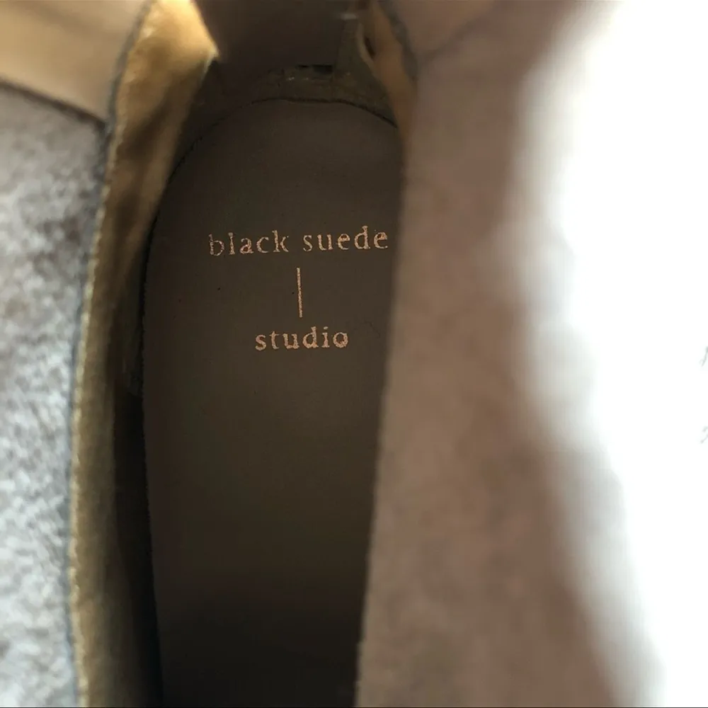 NWOB Black Suede Studio Tan Pointed Toe Ankle Boots Size 7 Brown - Image 10