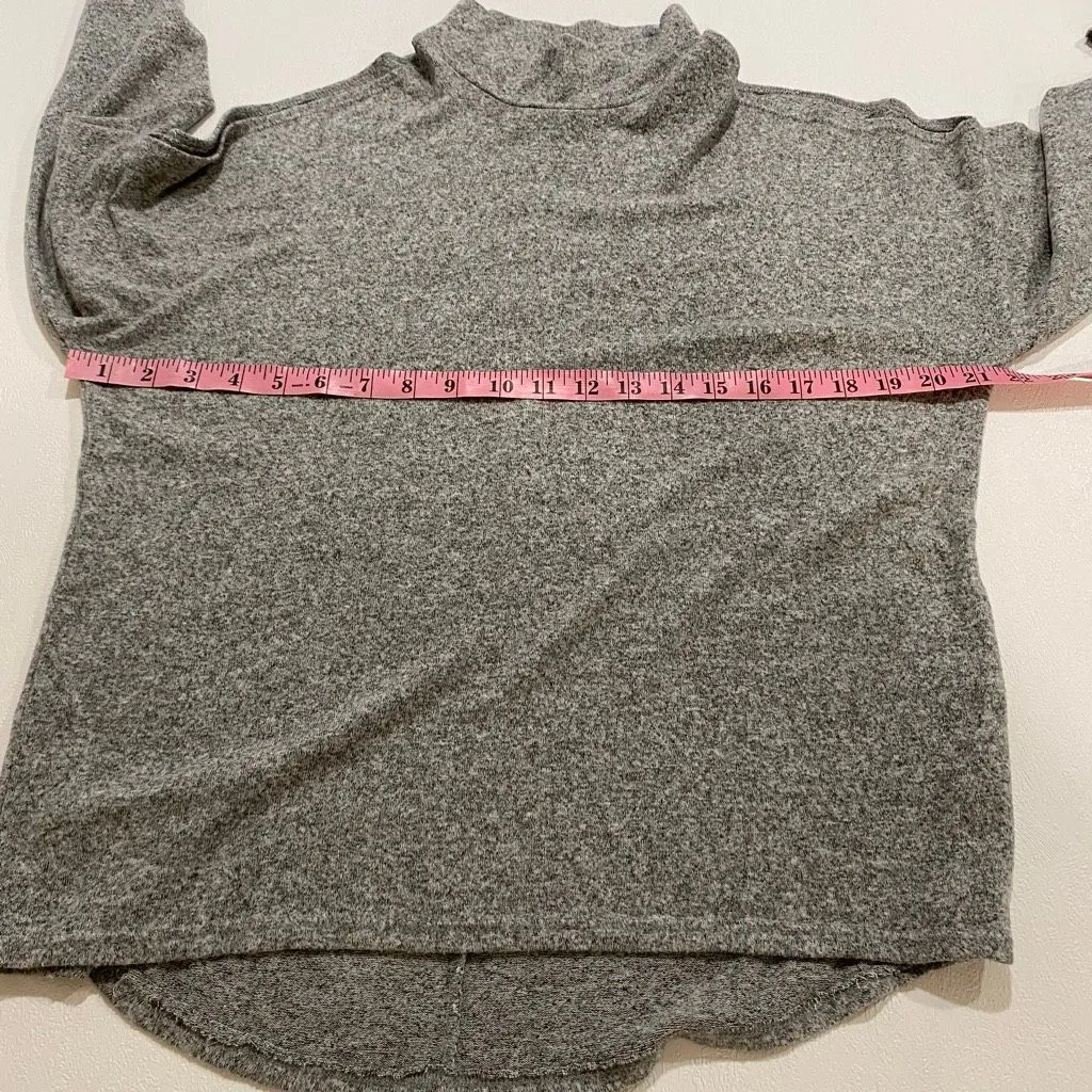 Hummingbird  Gray Mock Neck Long Sleeve Top – Soft Knit Basic Size L - Image 4