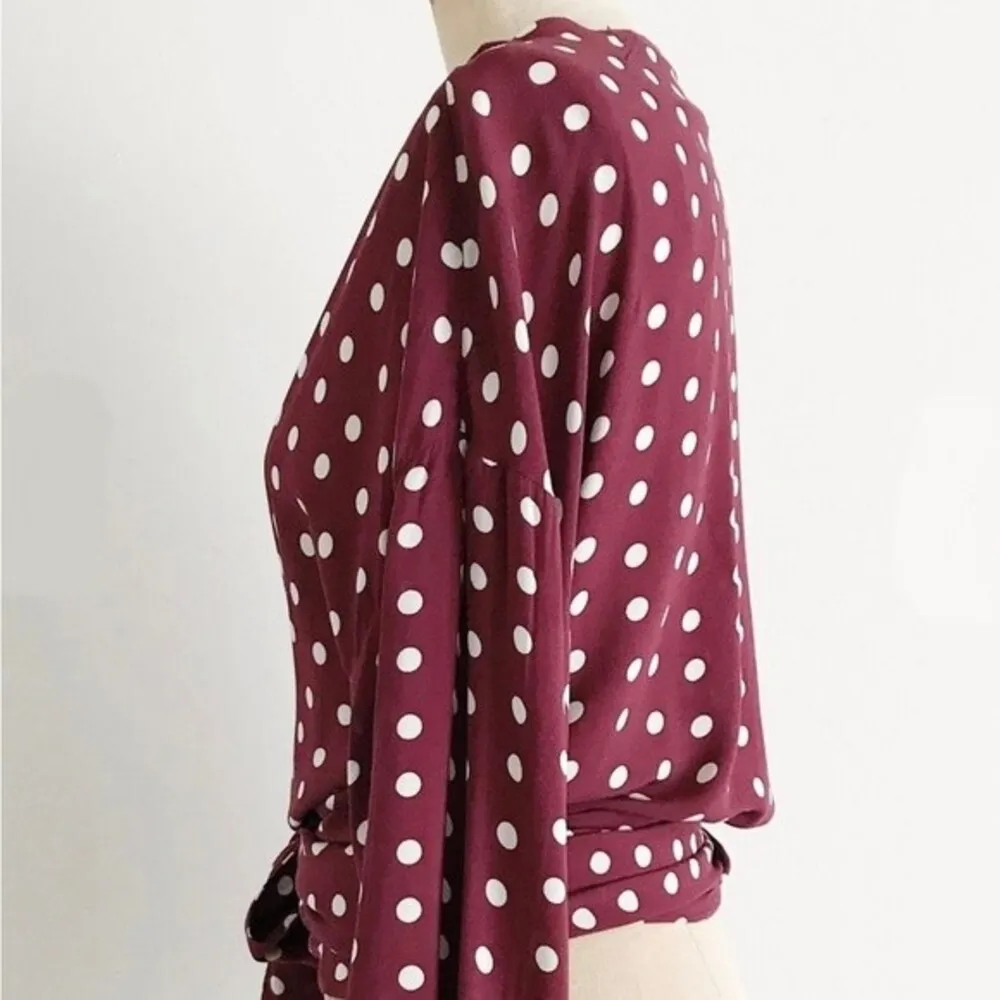 Zara burgundy and white polka dot wrap crop top size small - Image 4