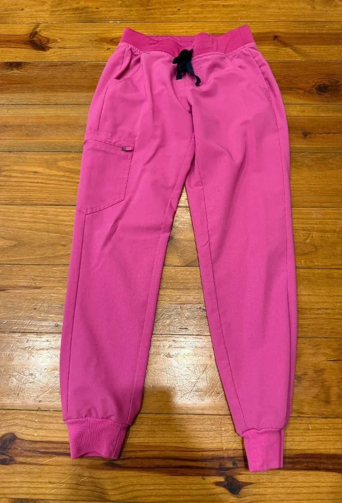 Figs Scrubs Set Electric Orchid Pink - Image 4