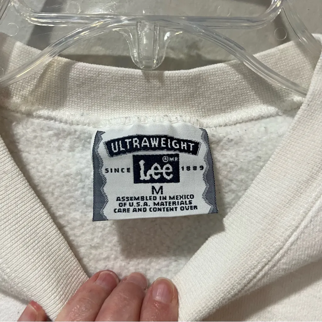 Vintage Lee Heavyweight Crewneck Santa Reindeer Christmas Sleigh Medium white - Image 4