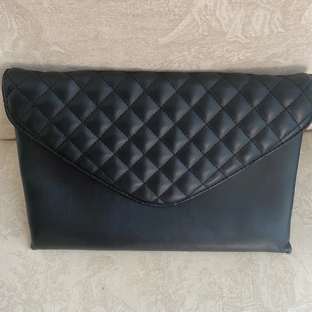 J.Crew Black clutch bag with chain link strap. - Image 7